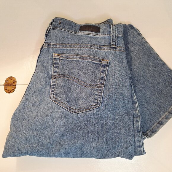Lee Denim - LEE Relaxed Fit Jeans Sz 10 Short